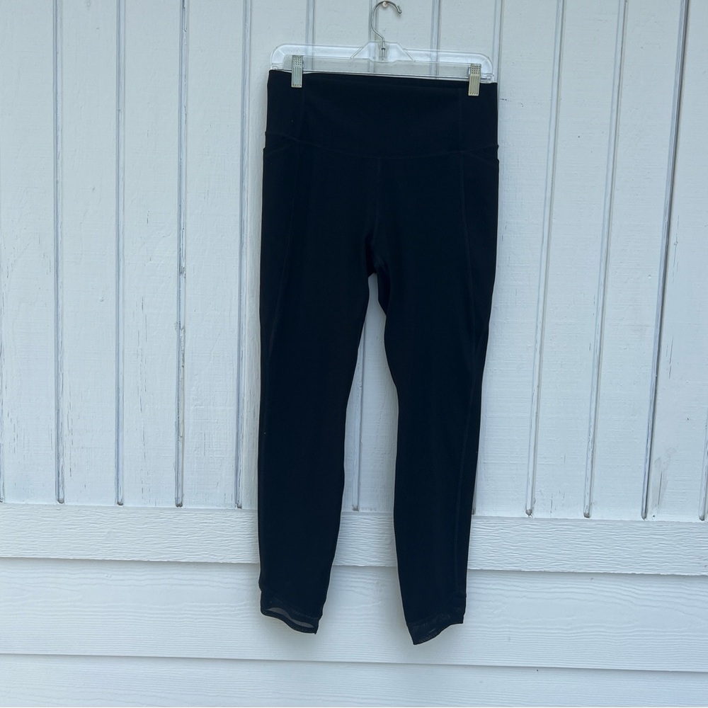 All in Motion: Women’s Athletic Leggings in Black. Size Large. - Picture 4 of 11